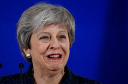 Theresa May napovedala vložitev smelega predloga za brexit