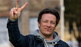 Jamie Oliver zapira lokale in za sabo pušča dolgove