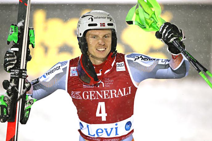 Henrik Kristoffersen | Norvežan Henrik Kristoffersen je zmagovalec slaloma v Leviju. | Foto Getty Images