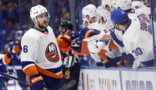 NY Islanders dobili prvo tekmo proti branilcem naslova