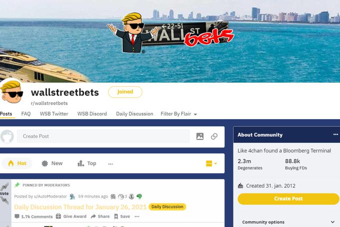 Skupnost wallstreetbets v nasprotju z resnejšimi naložbenimi oddelki foruma Reddit, kot sta Investing ali Stocks, stavi predvsem na agresivno lovljenje kratkoročnih dobičkov.  | Foto: Matic Tomšič / Posnetek zaslona