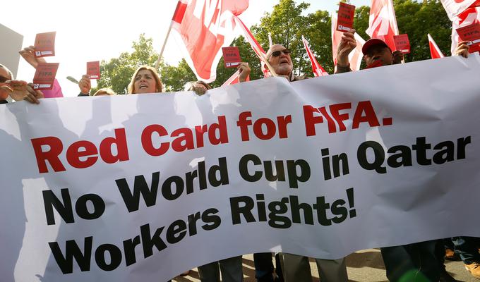 Tako je leta 2013 protestiral sindikat gradbenih delavcev v Švici. | Foto: Reuters
