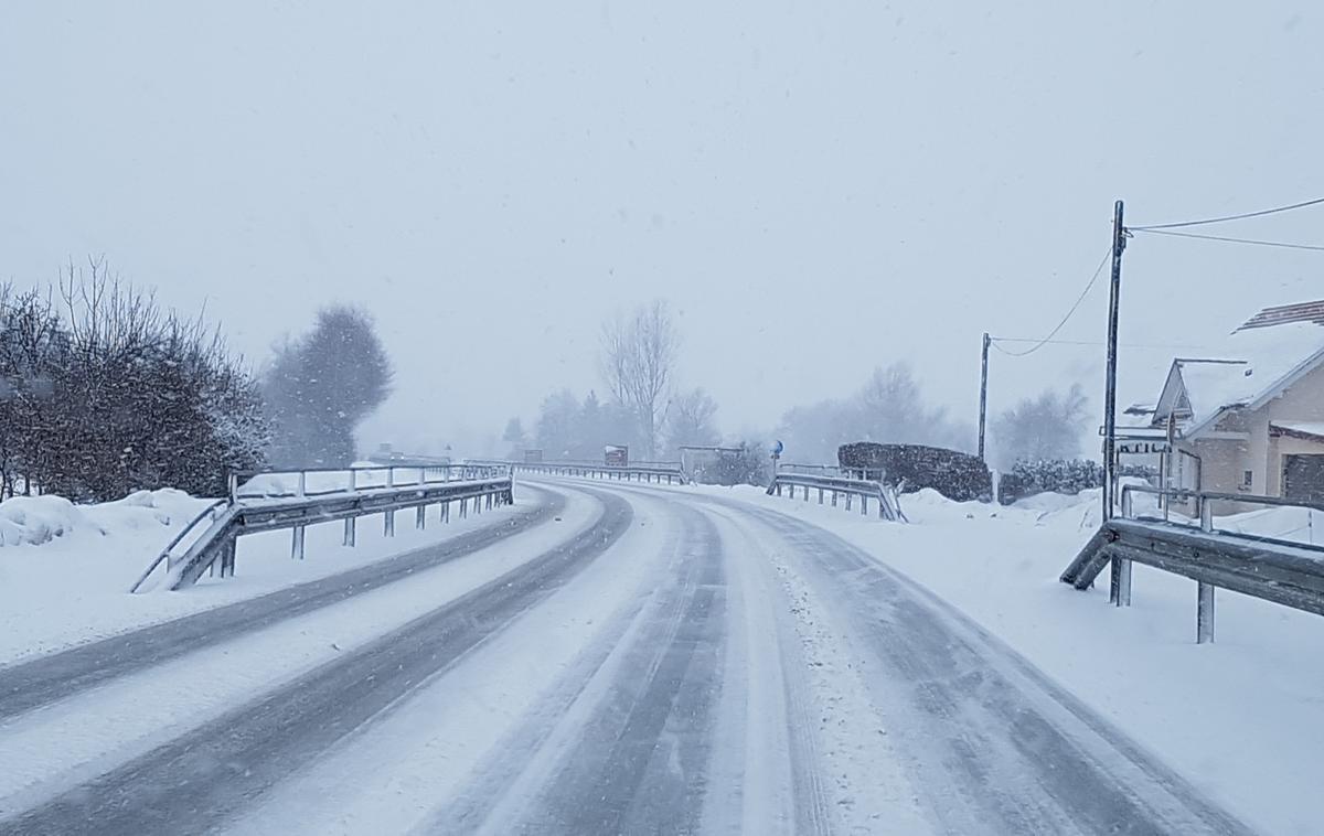 Sneg. Sneženje. Promet. | Foto Gregor Pavšič