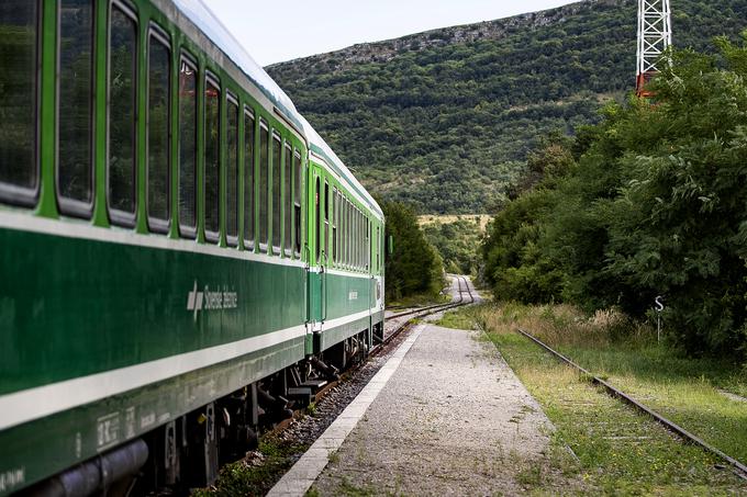 Zeleni vlak na slovenski mejni postaji Rakitovec | Foto: Ana Kovač