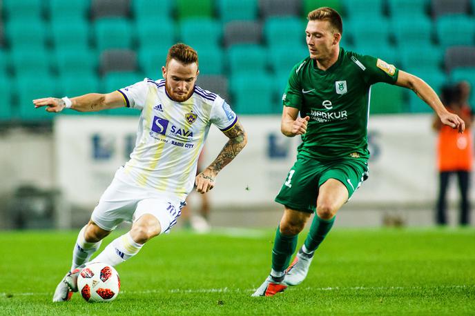 Matic Črnic | Matic Črnic želi danes zaostanek za Mariborom znižati na štiri točke. | Foto Grega Valančič/Sportida