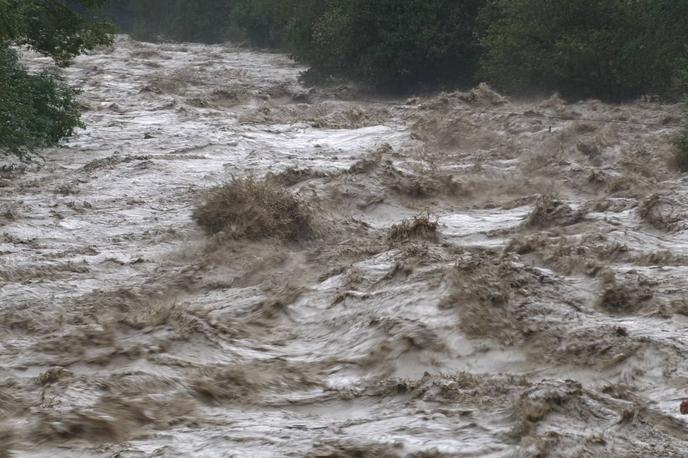 Tirolska, padavine, voda, neurje | Na Tirolskem je bila prizadeta zlasti dolina Ötztal, kjer je tamkajšnji potok že prestopil bregove. | Foto Reuters