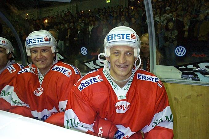Nik Zupančič in Tomaž Vnuk sta leta 1998 s Feldkirchom postala evropska prvaka. Prvi se je dve desetletji po velikem uspehu v klub vrnil kot trener. | Foto: VEU  Feldkirch