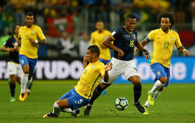 Na SP v Rusiji ne bo niti namestnika kapetana Manchester Uniteda Antonia Valencie, ki velja za enega najboljših desnih branilcev na svetu. Ekvador v južnoameriških kvalifikacijah ni imel prav nobenih možnosti in ob le šestih zmagah osvojil osmo mesto. Izkušeni 32-letni Ekvadorec je na trgu vreden 10 milijonov evrov. | Foto: Reuters