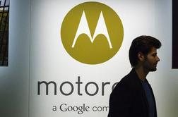 Lenovo za 2,91 milijarde dolarjev kupil Motorolo