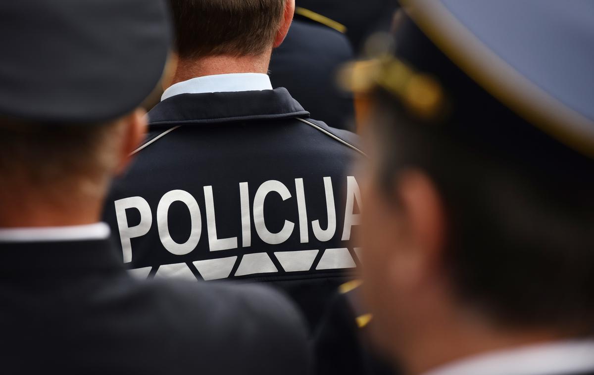 policija | Sindikat policistov Slovenije je nezadovoljen z administrativno obremenitvijo policistov pri opravljanju njihovega dela. | Foto STA