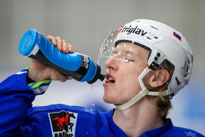 Drozg že nastopa za člansko slovensko hokejsko reprezentanco. | Foto: Matic Klanšek Velej/Sportida