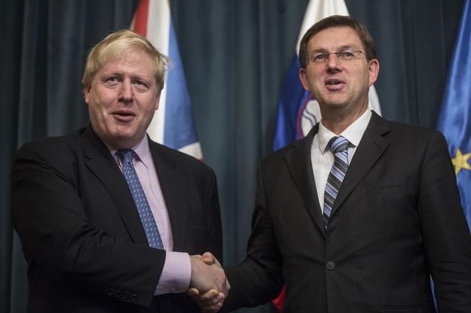 Slovenski premier Cerar in britanski minister Johnson pričakujeta, da bo postopek izstopa Velike britanije iz EU potekal na konstruktiven način. | Foto: Matej Leskovšek