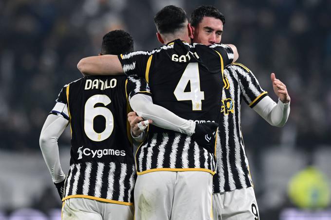 Juventus je z golom Federica Gattija premagal Napoli in se zavihtel na prvo mesto. | Foto: Guliverimage