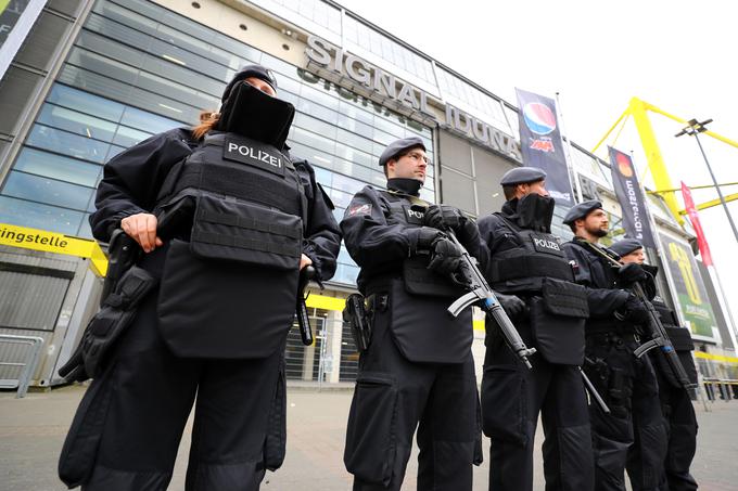 Nemška policija še naprej intenzivno preiskuje, kdo stoji za torkovimi napadi. | Foto: Reuters