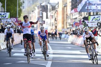 Tadej Pogačar se vrača na kraj padca, ki je lani otežil priprave na Tour de France