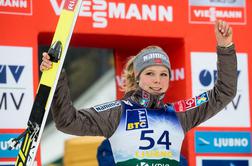 Norvežanka odpihnila konkurenco, Ema Klinec med deseterico