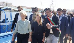 Von der Leynova na Lampedusi napovedala boj proti tihotapcem