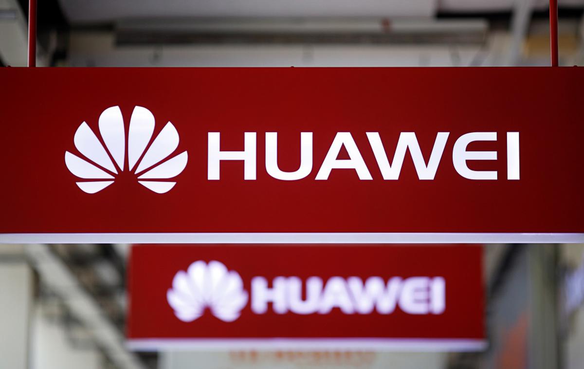Honor, Huawei | Huawei lahko (vsaj do preklica) še naprej dobavlja opremo za omrežja 5G v Združeno kraljestvo. | Foto Reuters