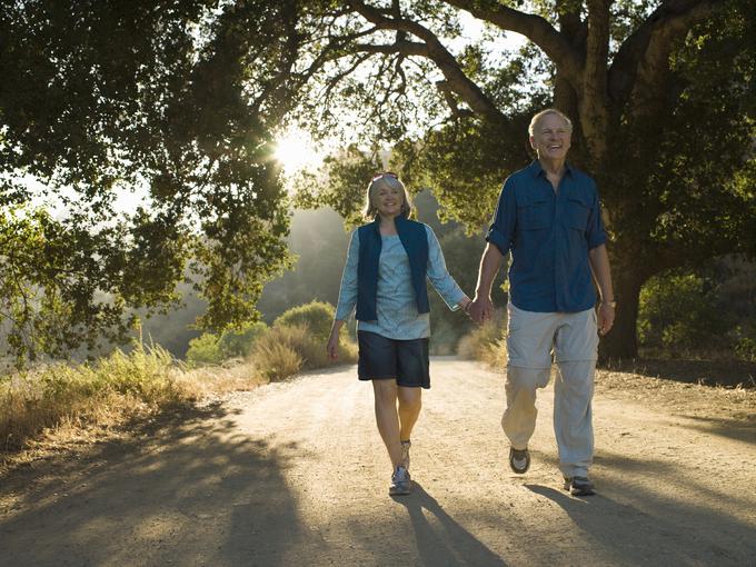 "Staranje prebivalstva povečuje povpraševanje po zdravstveni oskrbi in zmanjšuje delež delovno aktivnega prebivalstva, ki financira zdravstvene storitve", opozarja Burger. | Foto: Thinkstock