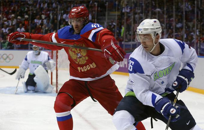 Prvo tekmo na olimpijskih igrah je Slovenija odigrala proti Rusiji. Zborna komanda bo njena tekmica tudi v Pjongčangu. | Foto: Reuters