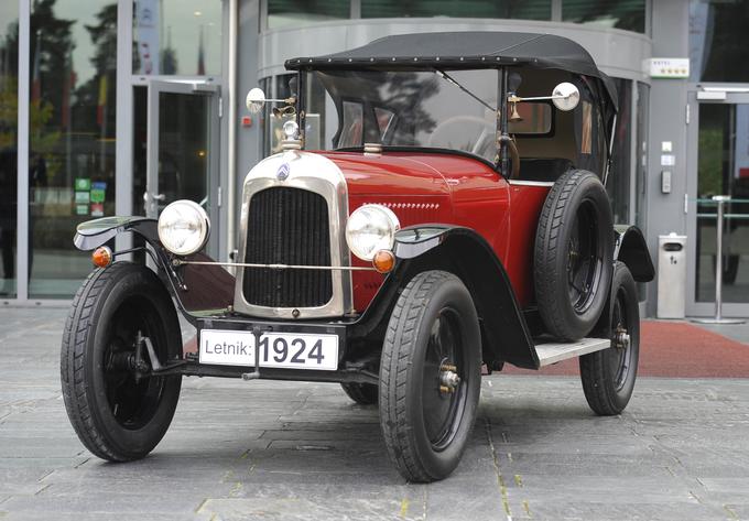 92 let stari citroën C3 nima s svojim današnjim soimenjakom skoraj nič skupnega.  | Foto: Gregor Pavšič