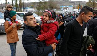Švicarska televizija pokazala, kako Hrvatje vračajo migrante v BiH #video