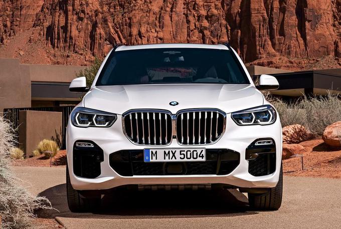 Na račun nove arhitekture CLAR bo novi X5 večji, lažji in udobnejši. | Foto: BMW