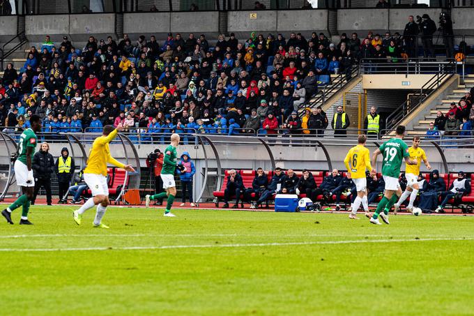 Športni kompleks v Spodnji Šiški je do nadaljnjega zaprt. | Foto: Grega Valančič/Sportida