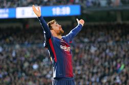 Barcelona se je močno približala naslovu, Messi zasenčil Ronalda
