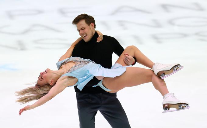 Viktorija Sinicina in Nikita Kacapalov sta bila najboljša.med plesnimi pari. | Foto: Reuters