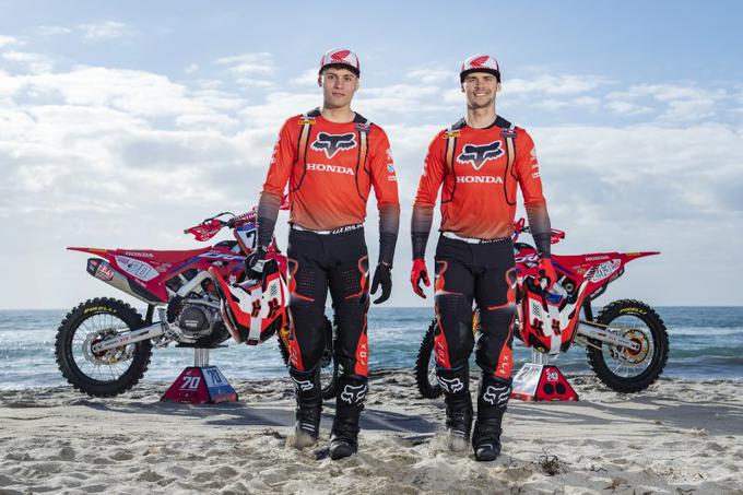 Fernandez in Gajser pred začetkom sezone 2023 na Sardiniji. | Foto: Honda Pro Racing/ShotbyBavo