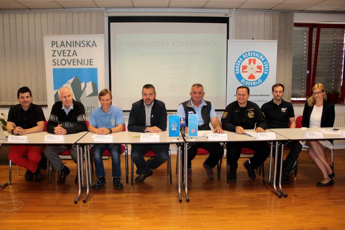 Na skupinski novinarski konferenci PZS, GRZS in slovenske policije so predstavili najpomembnejše novosti pred začetkom poletne planinske sezone.  | Foto: 