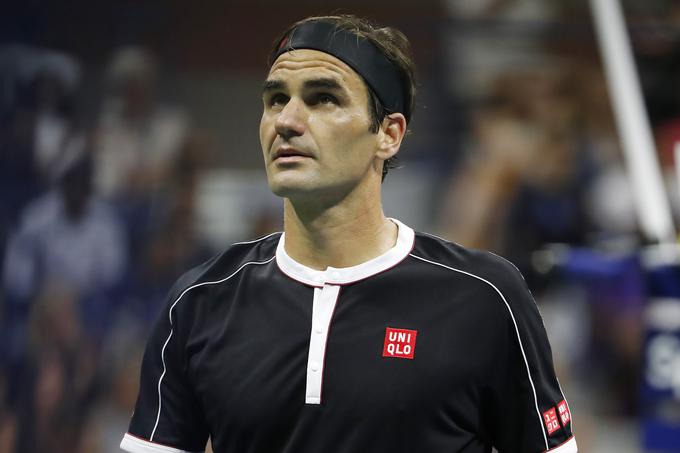 Sanje Rogerja Federerja, ki je navdušil z izvedbo v 3. in 4. krogu US Opna, o 21. lovoriki na grand slam turnirju, so se razblinile v prah. | Foto: Reuters