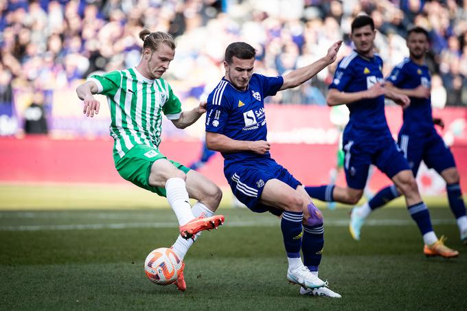 Ivan Brnić je sodeloval pri obeh zadetkih Maribora. | Foto: Blaž Weindorfer/Sportida