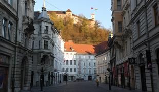 Kaj se dogaja s cenami nepremičnin v Ljubljani? Kažejo se znaki spremembe.