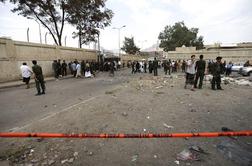 V samomorilskem napadu v Jemnu 42 mrtvih