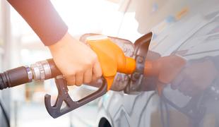 Svet bo porabil manj nafte. Bo bencin vse cenejši?