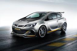 Opel astra OPC extreme: ko ima astra 300 "konjev" in streha le dva kilograma