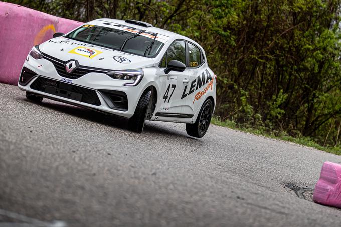 Domen Svet je bil z novim renault cliom rally5 neulovljiv v diviziji I. | Foto: WRC Croatia