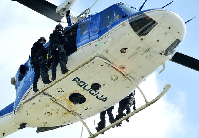 policija, helikopter | Foto: STA ,