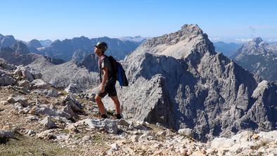 Pohod na deseti najvišji vrh v Sloveniji, Dolkovo špico #video