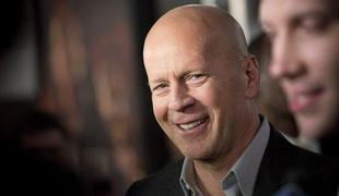 Se Bruce Willis vrača na odrske deske?