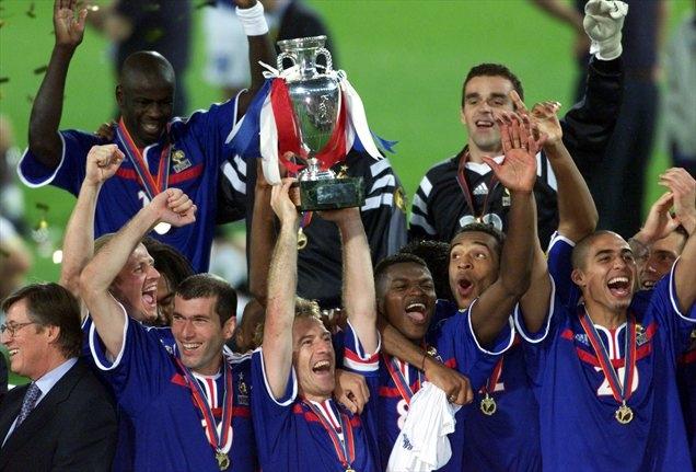 Galski petelini so po SP 1998 osvojili še evropsko krono in se zapisali v zgodovino francoskega športa. | Foto: 