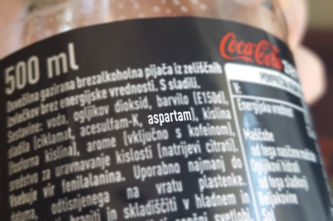 Za nameček znanstveniki podganam aspartama zvečine niso dajali v pijačo, temveč ga pogosto vbrizgavali neposredno v njihove možgane in krvni obtok. 
