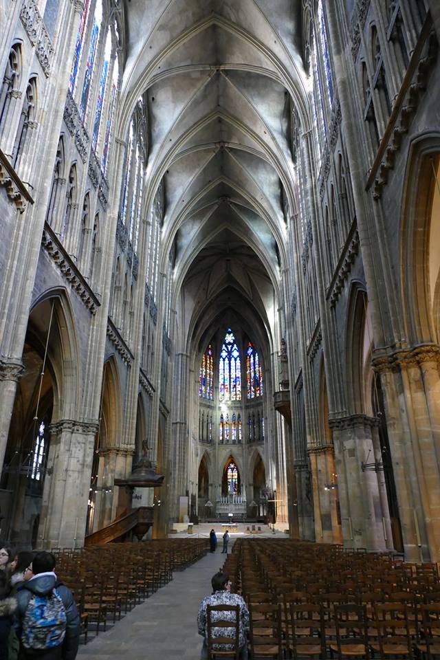 Katedrala je najbolj obiskan sakralni objekt Lorene. | Foto: Slavko Kolar