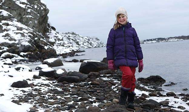 Absolutni človeški rekorder, kar zadeva preživetje ekstremno nizkih telesnih temperatur, je sicer danes desetletna švedska deklica Stella Berndtsson.Leta 2014 je padla v zmrznjeno morje, njena telesna temperatura pa se je spustila na samo 13 stopinj Celzija.  |  Foto: Msn.com | Foto: 