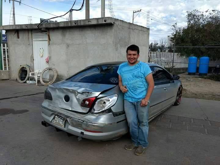 Nasmejan ob razbitem volkswagen passatu CC | Foto: 