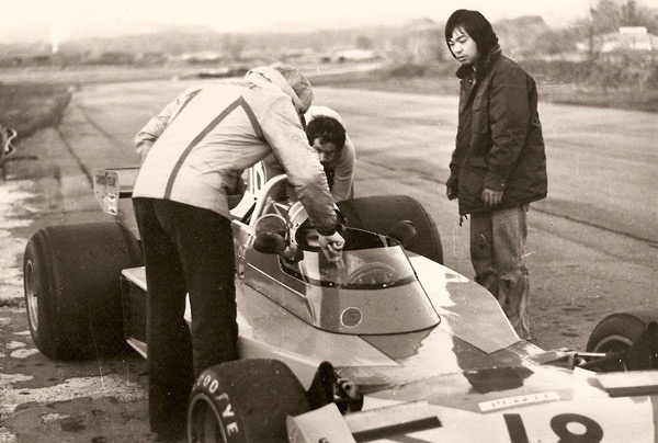 Test Surteesovega dirkalnika F1 v Goodwoodu.  | Foto: osebni arhiv Franci Jerančič