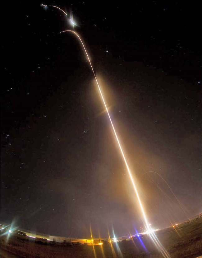 Izstrelitev raziskovalne rakete Black Brant leta 2014 | Foto: Reuters