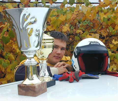 Rok Turk po koncu svoje prve sezone leta 2001, ko mu je uspelo zmagati na gorski dirki v Grgarju. | Foto: Gregor Pavšič